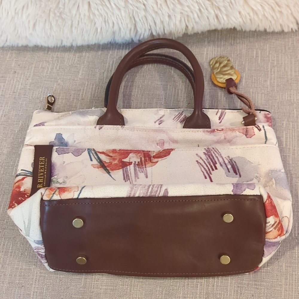 R. Riveter Otto Crossbody Floral Print Purse - Picture 6 of 14